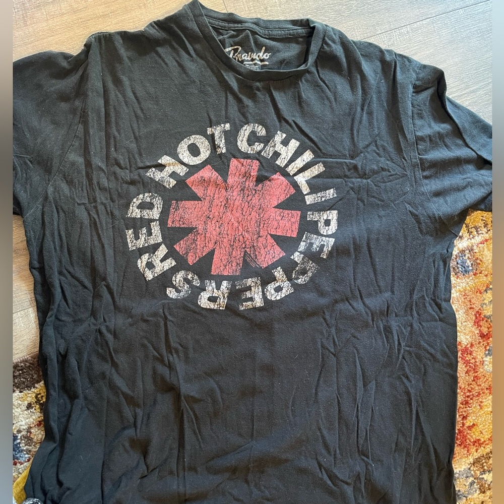 Men's XL Red Hot Chili Peppers shirt